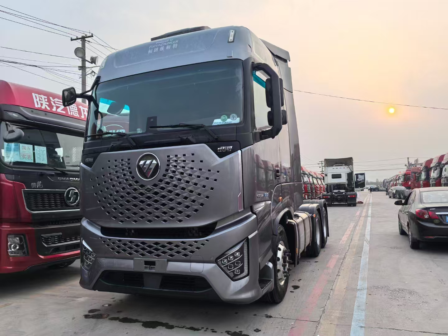 二手歐曼銀河660馬力牽引車